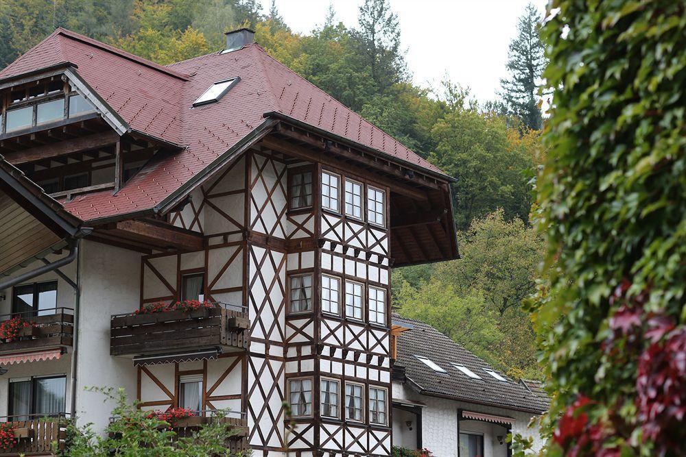 Hotel Hirsch Bad Peterstal-Griesbach Exterior foto
